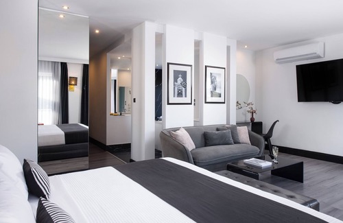 Vouliagmeni Hotel | Athenian Riviera Hotel & Suites