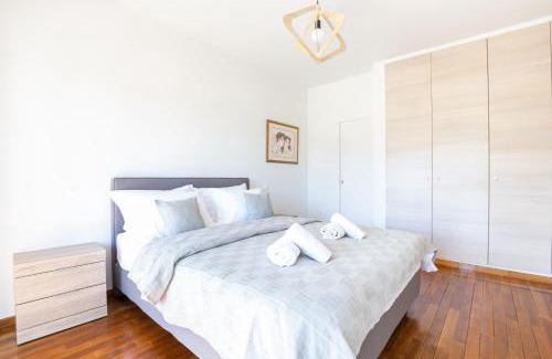 Vari Casa | Athenian Riviera Maisonette, Varkiza, 7min walk from Beach Park