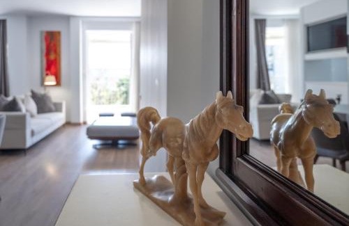 Vouliagmeni Apartamento | Athens Riviera Aelia Luxury Suite By The Sea