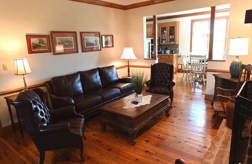 Clifford Casa | Athlone Farm: Spacious, Gorgeous Grounds, Historic Outbuildings, Summer Deals!
