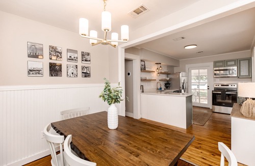 Perry Casa | AtHome+1 | Southern 3BR Charm | Perry Fairgrounds