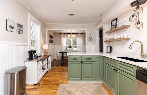 Perry Casa | AtHome+1 | Southern 3BR Charm | Perry Fairgrounds