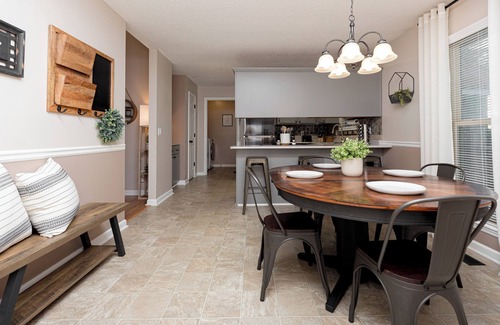 Centerville Casa | AtHome+1 Stay I Woodsy 3BR I Monthly Discounts