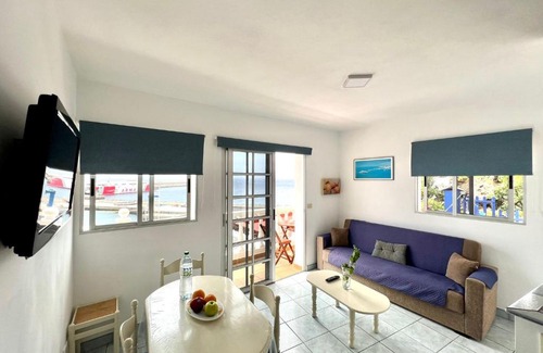 Puerto de la Estaca Apartamento | Atico de 2 dormitorios con vista al Mar, a 100 m de playa
