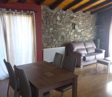 Llanca Apartamento | Atico en centro historico