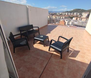 Ciudad Jardin Apartamento | atico serrano con gran terraza