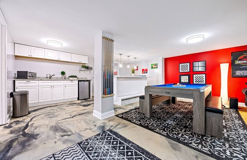 Atlanta Casa | ATL Cascade Oasis - Pool, Hot Tub, Arcades, Pool Table, 3900sq ft with 10 beds