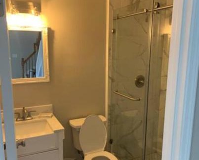 Summerhill Casa | Atlanta Unit 1 Room 3 - Cheerful Private Bedroom & Bathroom
