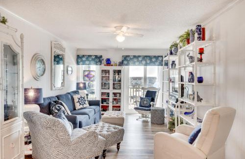 Morehead City Apartamento | Atlantic Beach Condo with Balcony and Beach Access!
