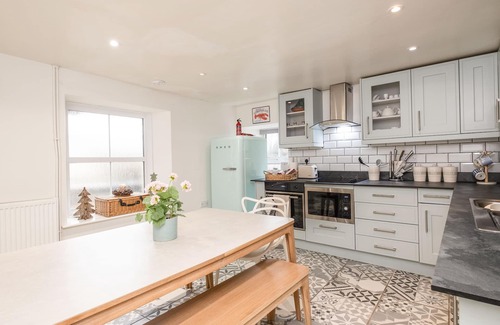 Delabole Cabaña | ATLANTIC COTTAGE, pet friendly, luxury holiday cottage in Delabole
