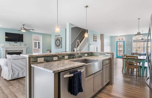 Miami Park Casa | Atlantic Haven | Brand New Family Oasis Overlooking Lake MI | Private Beachfront