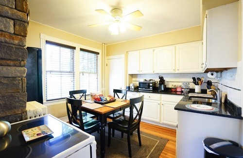 Fifth Ward Casa | Atlantic Street Guesthouse - The Best Kept Secret!
