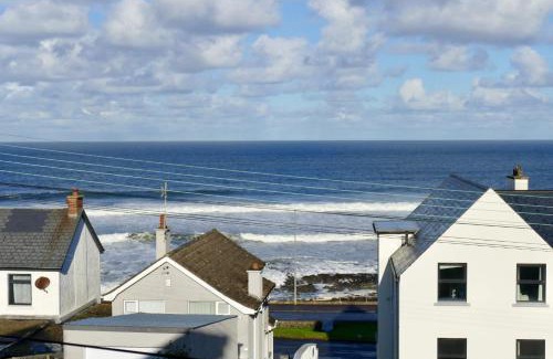 Portstewart Casa | Atlantic View Coach House - tourist board approved