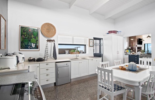 Yzerfontein Casa | Atlantic Views - Three Bedroom House, Sleeps 7