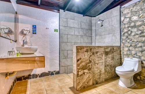 Cahuita Hotel | Atlantida Lodge