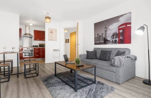 The Westside Apartamento | Atlantis 1BDR - Netflix