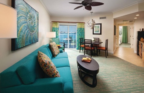 Paradise Island Complejo | Atlantis at HALF THE PRICE- Sleeps 4 with Aquaventure waterpark access.