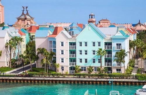 Paradise Island Complejo | Atlantis at HALF THE PRICE- Sleeps 4 with Aquaventure waterpark access.