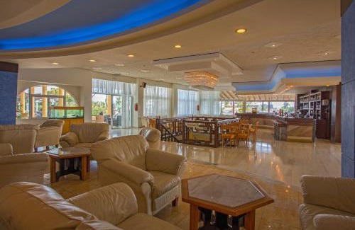 Lambi Complejo | Atlantis Hotel