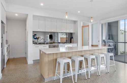 Fleurieu Peninsula Casa | Atlantis - Modern 4 bedroom home in Port Elliot
