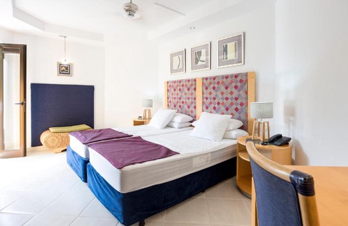 Los Cristianos Complejo | Atlas Suites Tenerife by EnjoyaHome