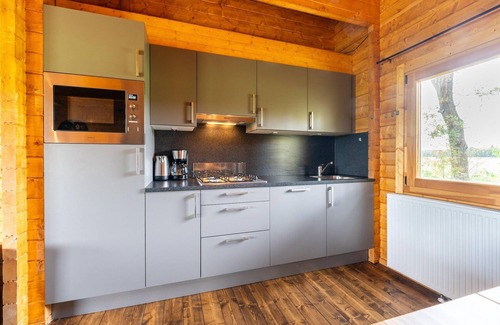 Municipality of Valkenswaard Chalet De Esquí | Atmospheric chalet in a small holiday park