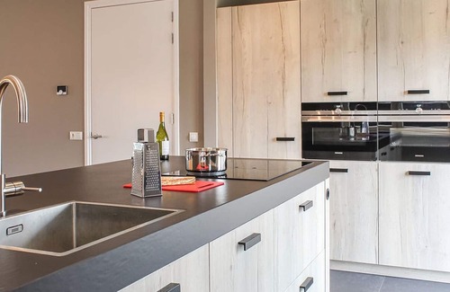 Idskenhuizen Casa | Atmospheric villa with nice garden, in a holiday park at the water in Friesland