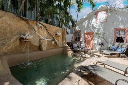 Historic Seaport Apartamento | Atocha Cottage by Brightwild