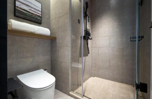Jiangbei District Hotel | Atour Hotel Ningbo Cixi Ancient Town