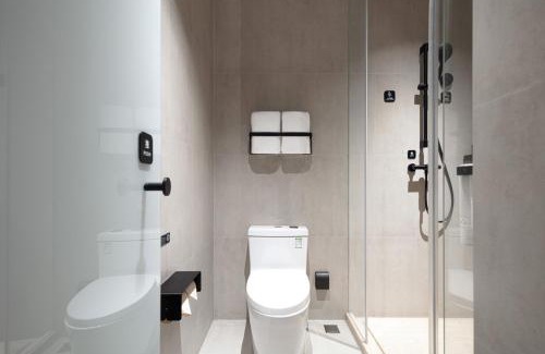 Minhang Hotel | Atour Light Hotel Shanghai Minhang Jingxi Road