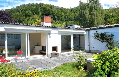 Uetliberg Casa | Atrium-Haus mit Garten, 5 Betten und Parkplatz (15 Minuten von Zürich entfernt)