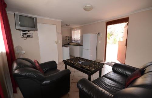 Greater Johannesburg Metropolitan Area Casa | Attaché Guest Lodge & Health Spa
