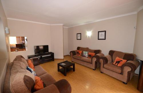 Greater Johannesburg Metropolitan Area Casa | Attaché Guest Lodge & Health Spa