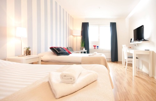 Flemingsberg Cama Y Desayuno | Attendo Park Hotell