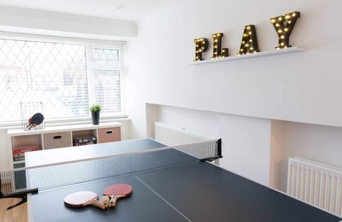 Moseley Casa | Amplia y luminosa casa en el corazón de Moseley - Sala de juegos - Estacionamiento gratuito