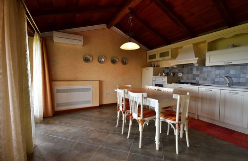 Vilanija Apartamento | Apartamento panorámico rojo con piscina, Umag - Residence Borgo San Nicolò