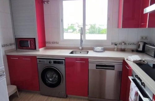 San Luis de Sabinillas Apartamento | Attic - Jardines de Sabinillas - 10 MINS WALK to the beach and town centre -