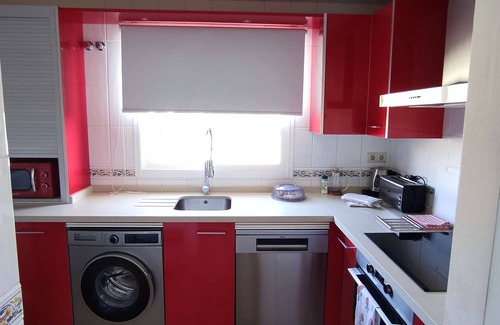 San Luis de Sabinillas Apartamento | Attic - Jardines de Sabinillas - 10 MINS WALK to the beach and town centre -