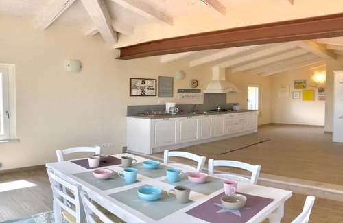 Ponti sul Mincio Apartamento | Ático con vistas al lago enclavado en la morrena colinas