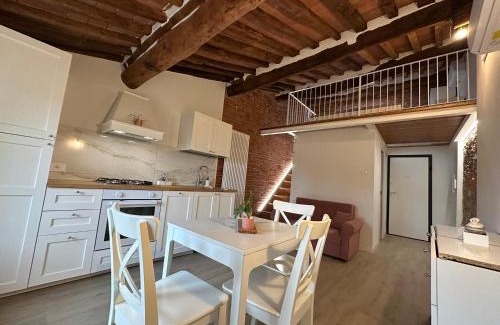 Pietrasanta Apartamento | Attic Room Serena