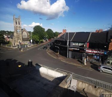 Belfast Apartamento | Attic Style 2 Bed Duplex Apartment With Rooftop Patio Belfast
