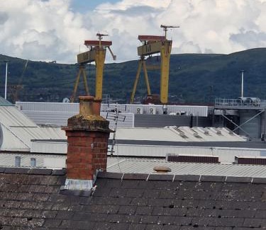 Belfast Apartamento | Attic Style 2 Bed Duplex Apartment With Rooftop Patio Belfast