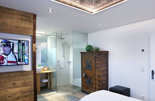 Mariapfarr Casa | Gran suite en último piso en Mariapfarr con bañera de hidromasaje