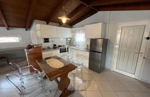 Pefka Apartamento | Attic with a view