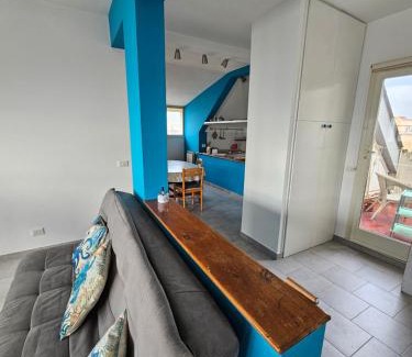 Quartiere XXXIII Lido di Ostia Ponente Apartamento | Attico Granelli di Sabbia