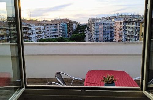 Tuscolano Apartamento | Attico luminoso terrazza Metro A Aria Cond WiFi