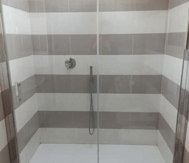 Padenghe sul Garda Apartamento | Attico Padenghe Vista Lago Ascensore e Terrazza
