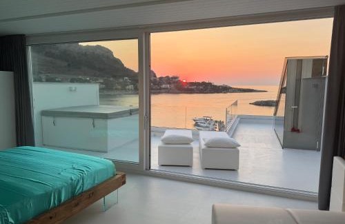 Sferracavallo Apartamento | Attico sul Mare - Suite & Spa