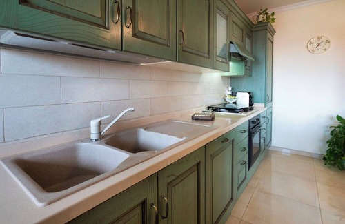 Giardini Naxos Apartamento | Atticus Apt. 100 metros del mar con vistas a la bahía de Naxos.