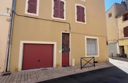 Issoire Apartamento | Attractive 2-room apartment in historic center of Issoire